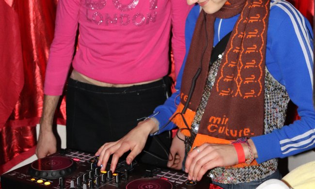 emmaus nightshop with DJ PUTA & PRAK BEATS